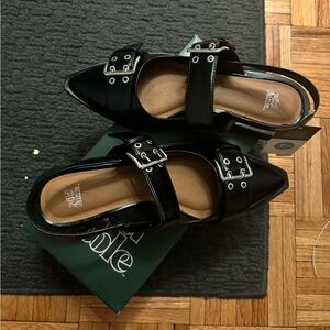 Brand new with tags black buckle flats